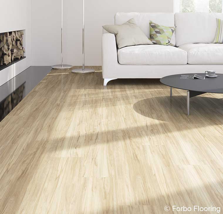 Designplanken-Belag in hellen Farbtönen von der Natur inspiriert, langlebig und nachhaltig Designplanken-Belag in hellen Farbtönen von der Natur inspiriert, langlebig und nachhaltig